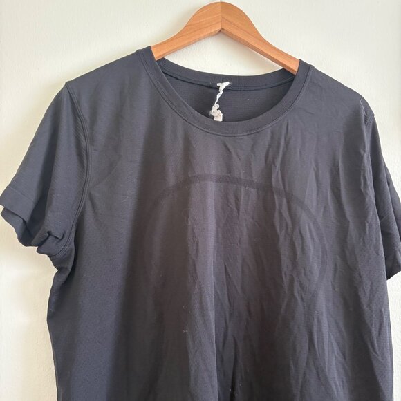 Lululemon Athletic Swiftly Tech Relaxed Short Sleeve Shirt Black Women’s Size 14 - Picture 3 of 7